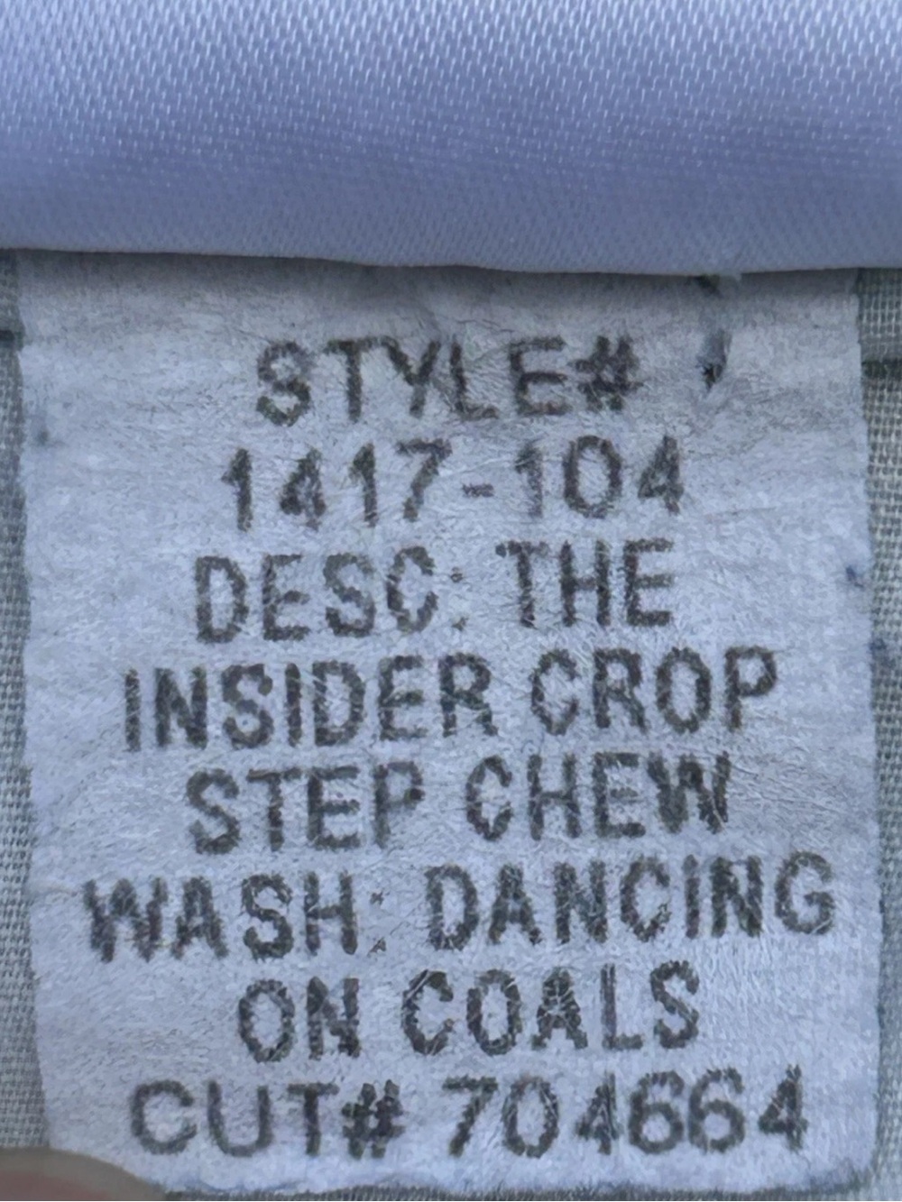 MOTHER The Insider Crop Step Chew Distressed Jeans in Dancing on Coals Size 30 - Picture 7 of 16